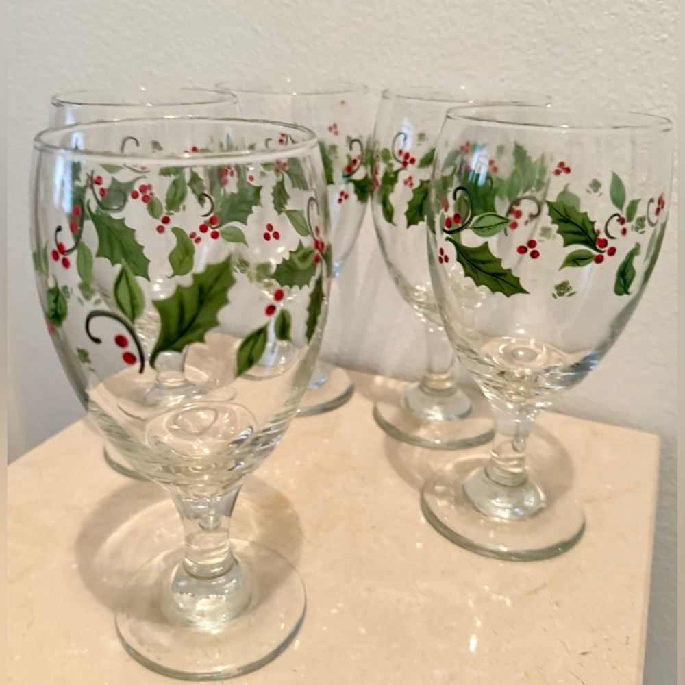 6 Libbey “Holly & Berries” Glasses. 12oz Vintage